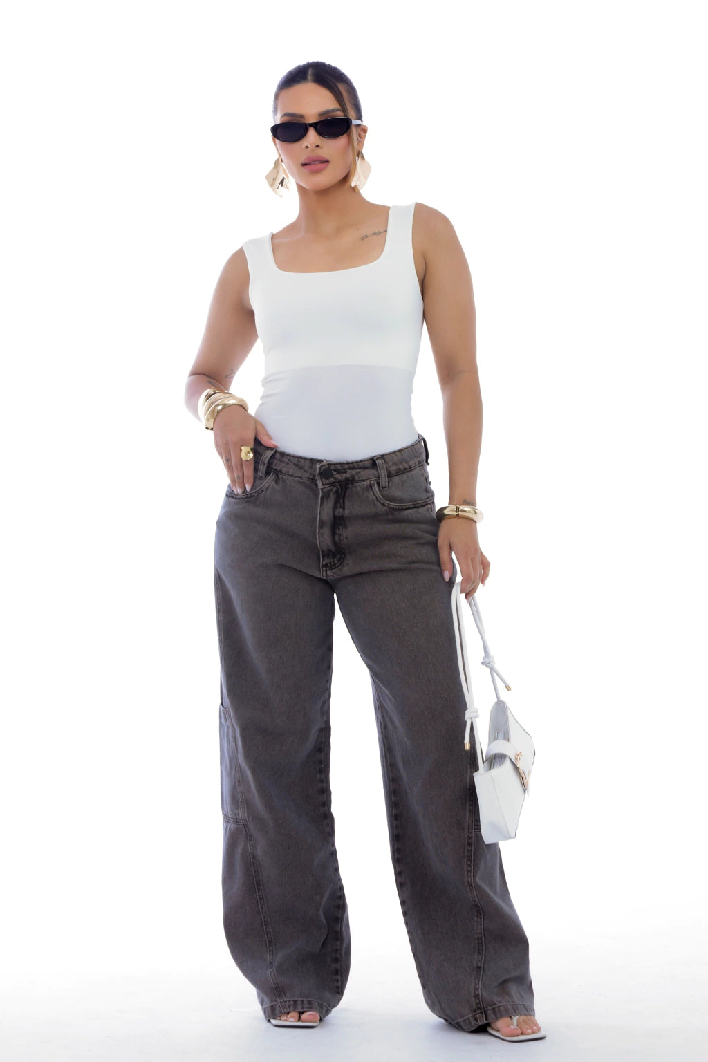 Calça Jeans com Bolsos Laterais