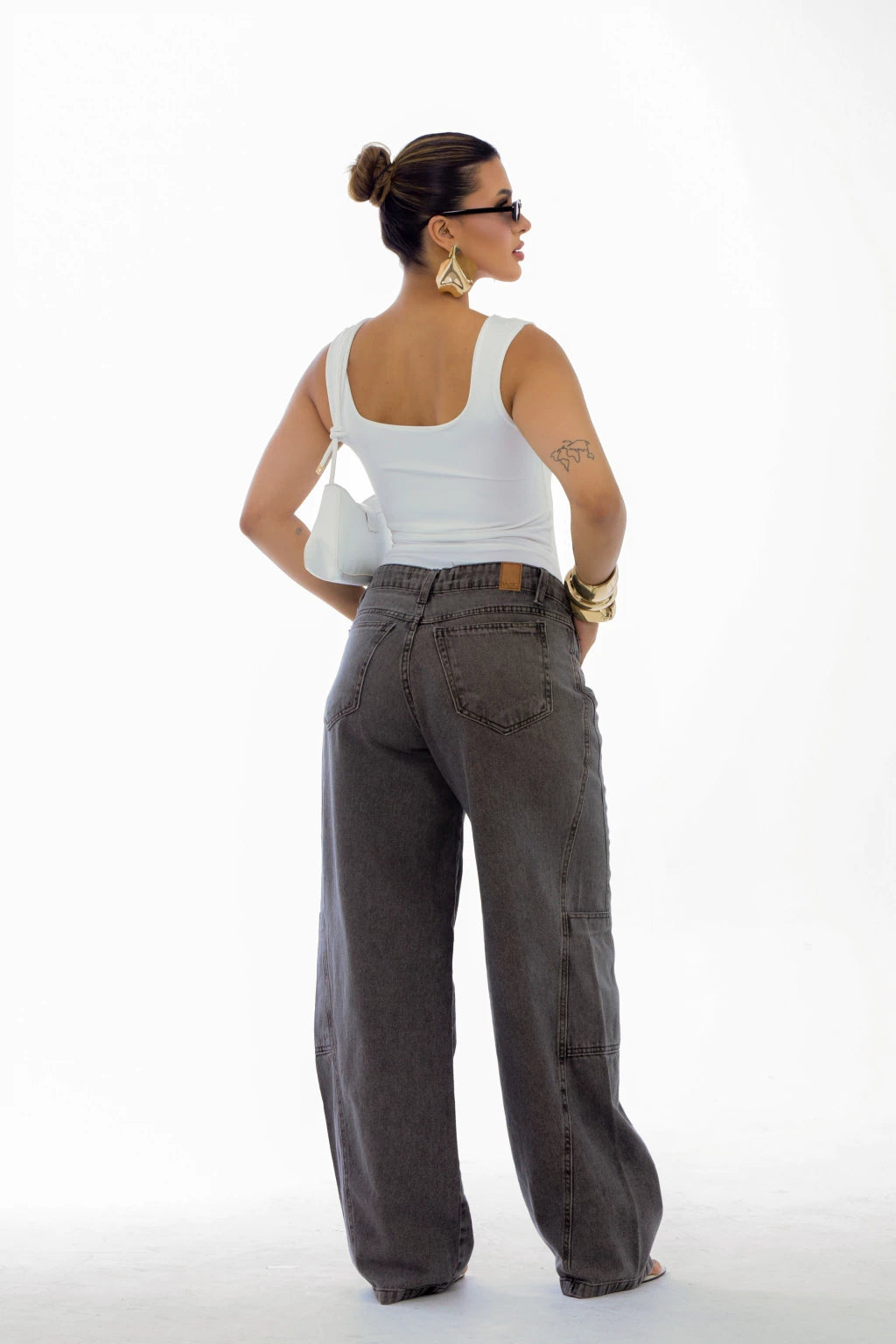 Calça Jeans com Bolsos Laterais